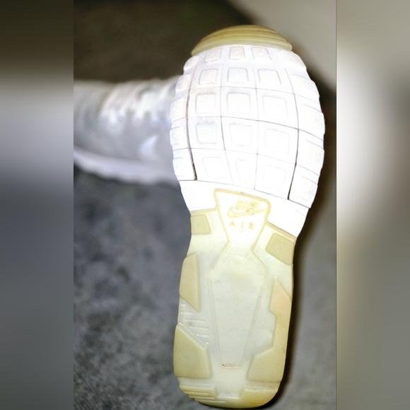 Nike Air Max Motion 833662-010 Platinum White Grey Running Shoes Women Sz 8.5 - Picture 4 of 7